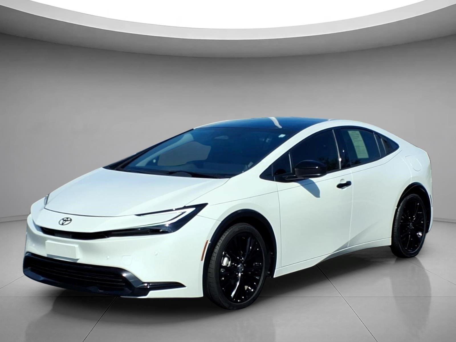 White (Wind Chill Pearl) 2025 Toyota Prius Hatchback Front-Wheel Drive Continuously Variable Transmission
