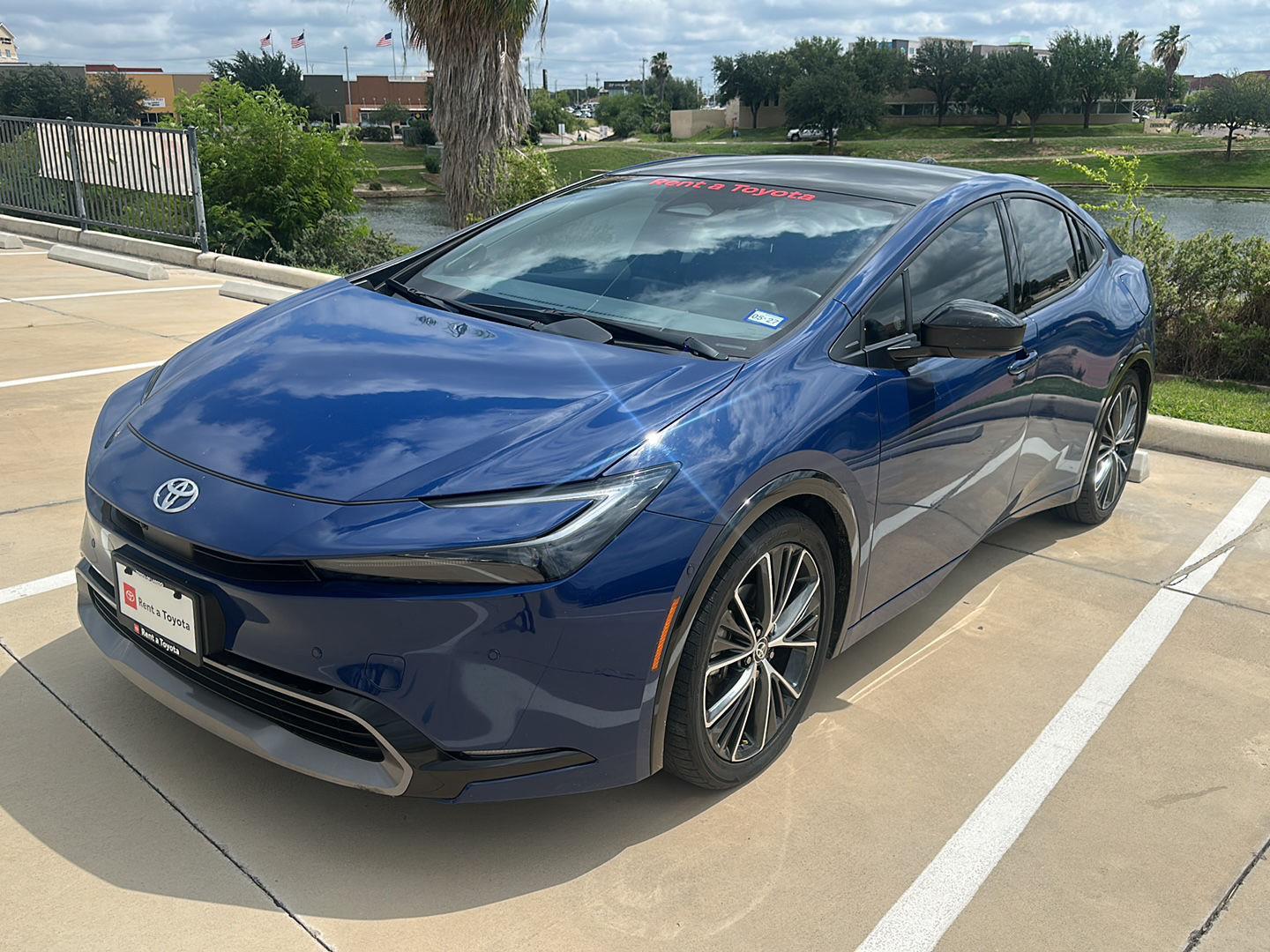 Midnight Black Metallic 2025 Toyota Prius Hatchback Front-Wheel Drive Continuously Variable Transmission