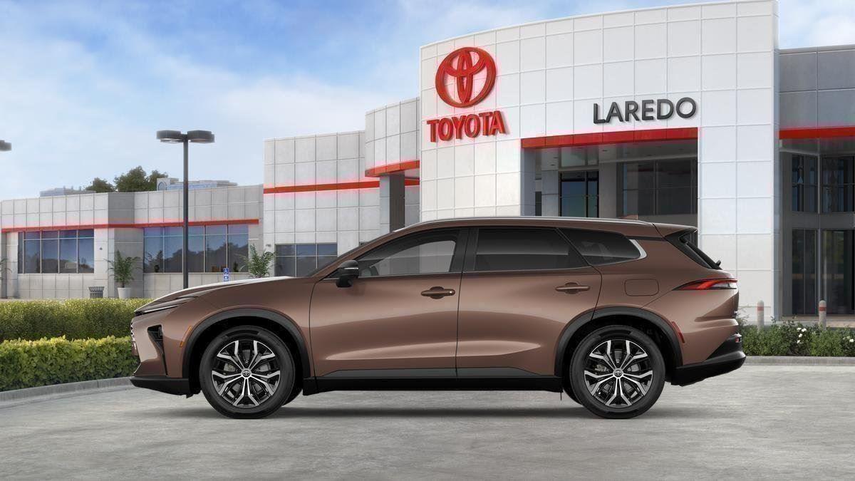 View vehicle photo 4