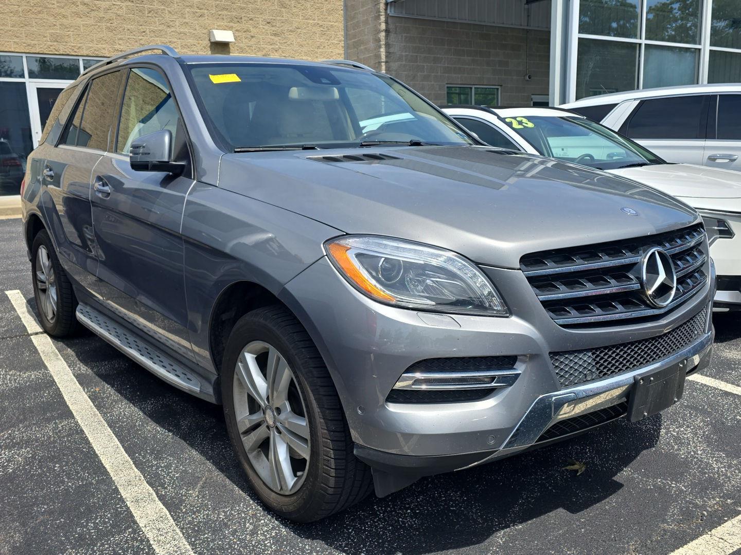 Palladium Silver Metallic 2013 Mercedes-Benz M-Class SUV / Crossover Rear-Wheel Drive