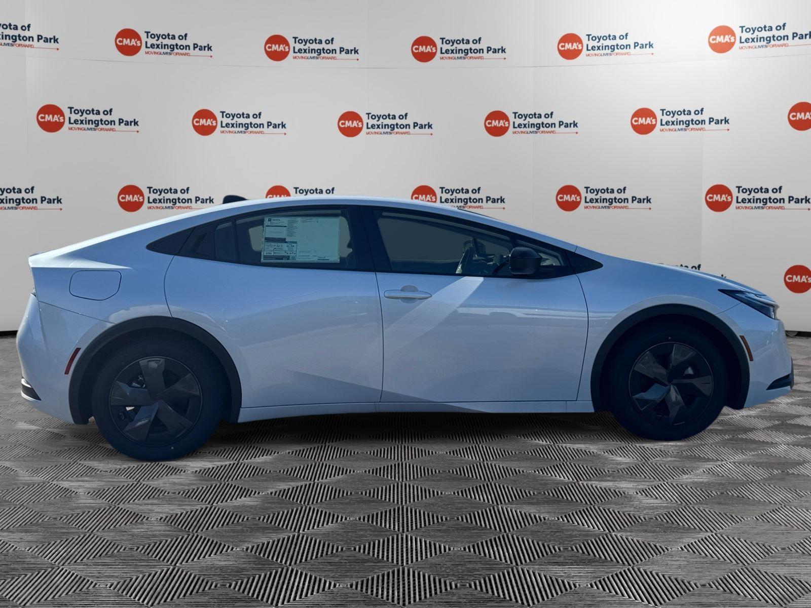 2026 Toyota Prius Plug-in Hybrid Nightshade - Photo 8