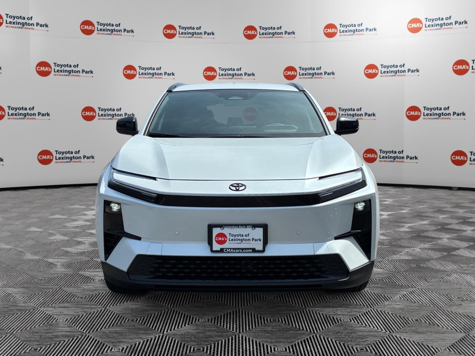 View vehicle photo 2