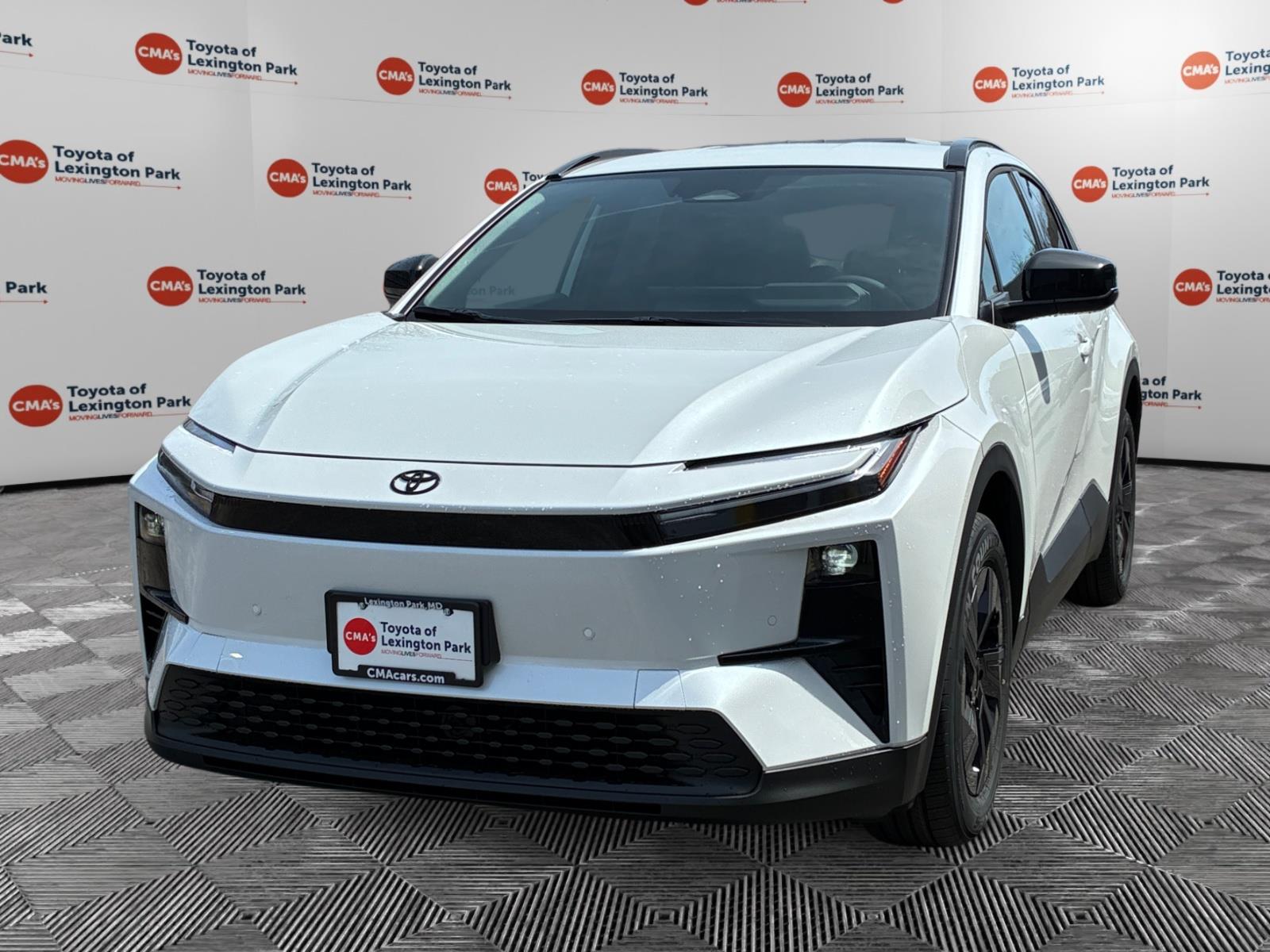 View vehicle photo 3