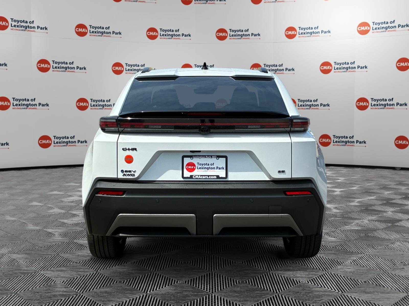 View vehicle photo 6