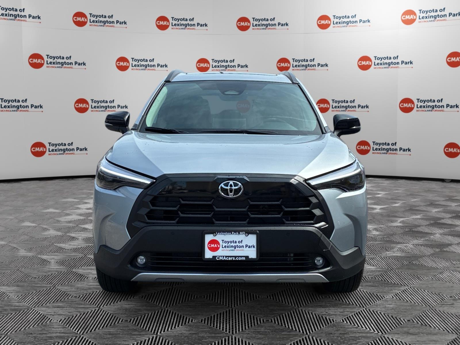 View vehicle photo 2