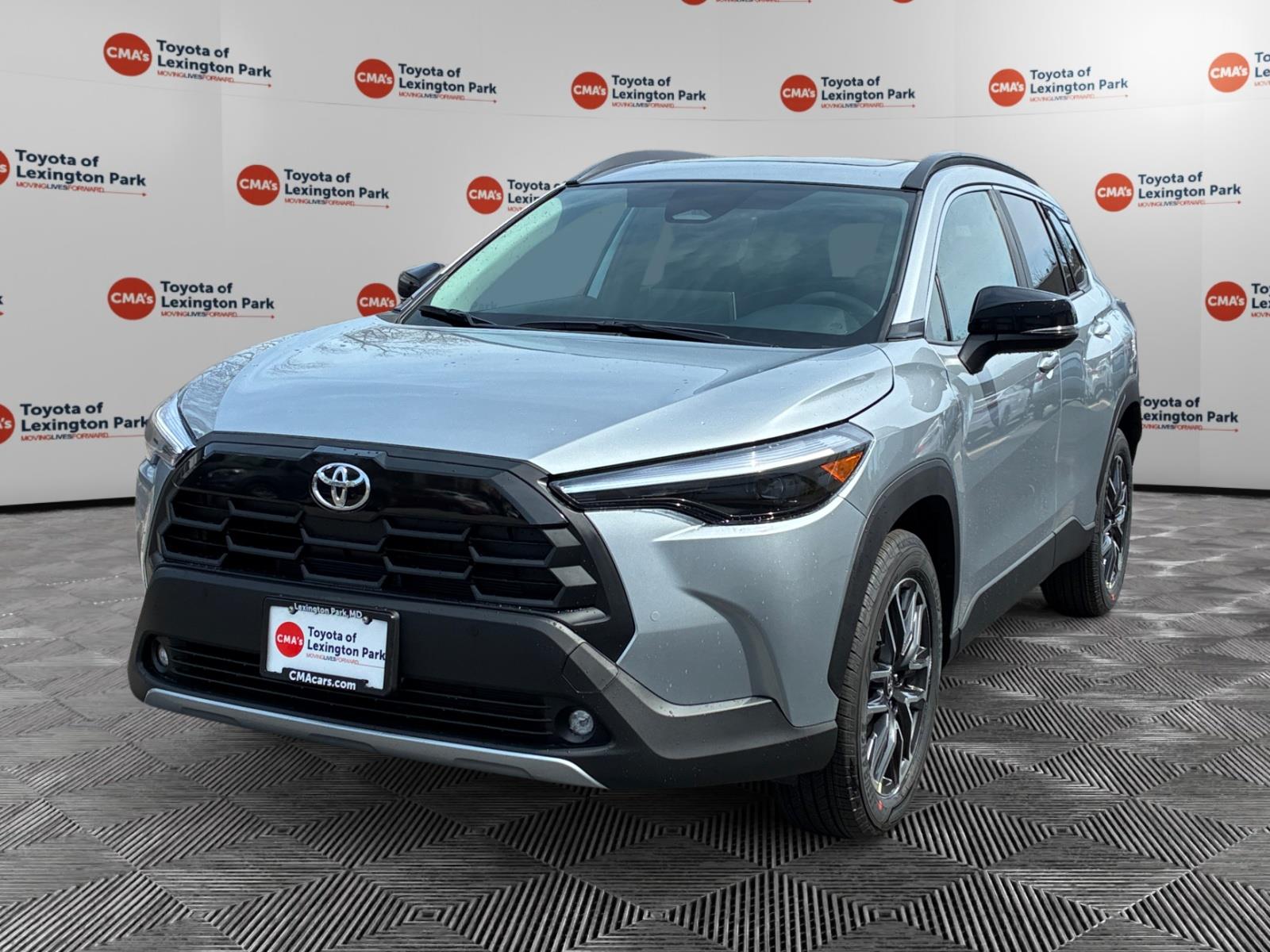 View vehicle photo 3