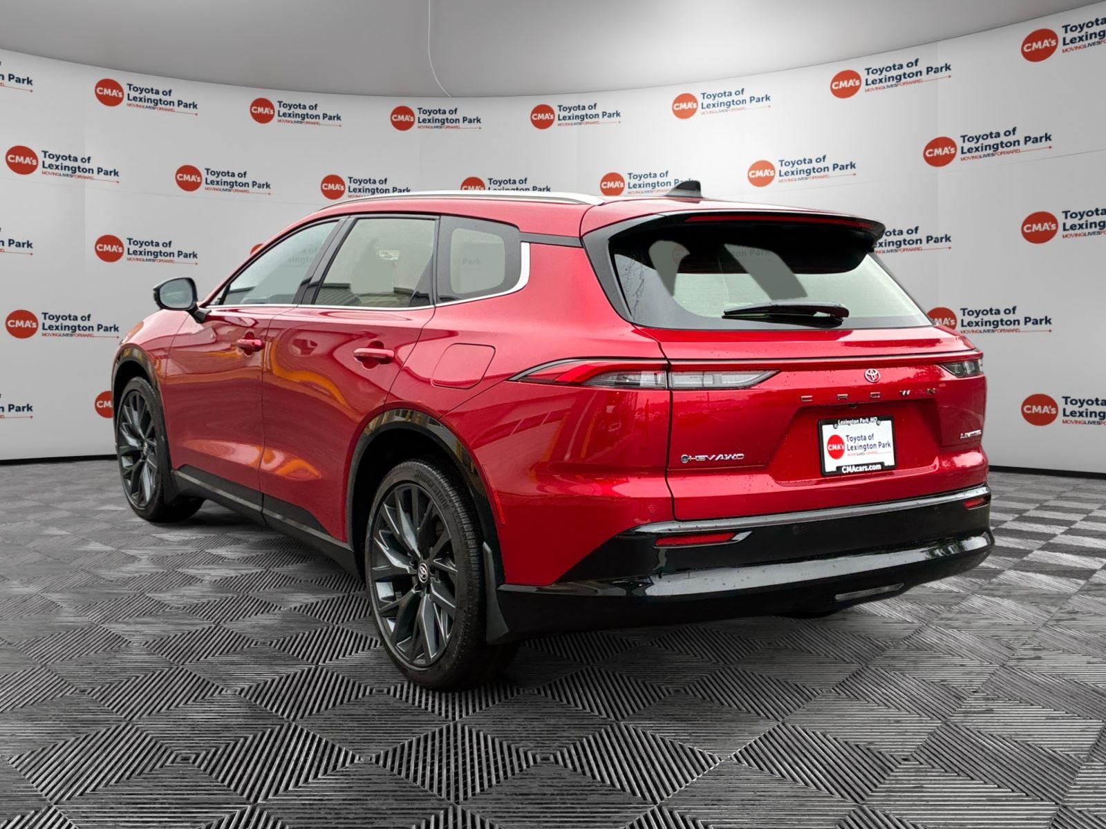 View vehicle photo 5