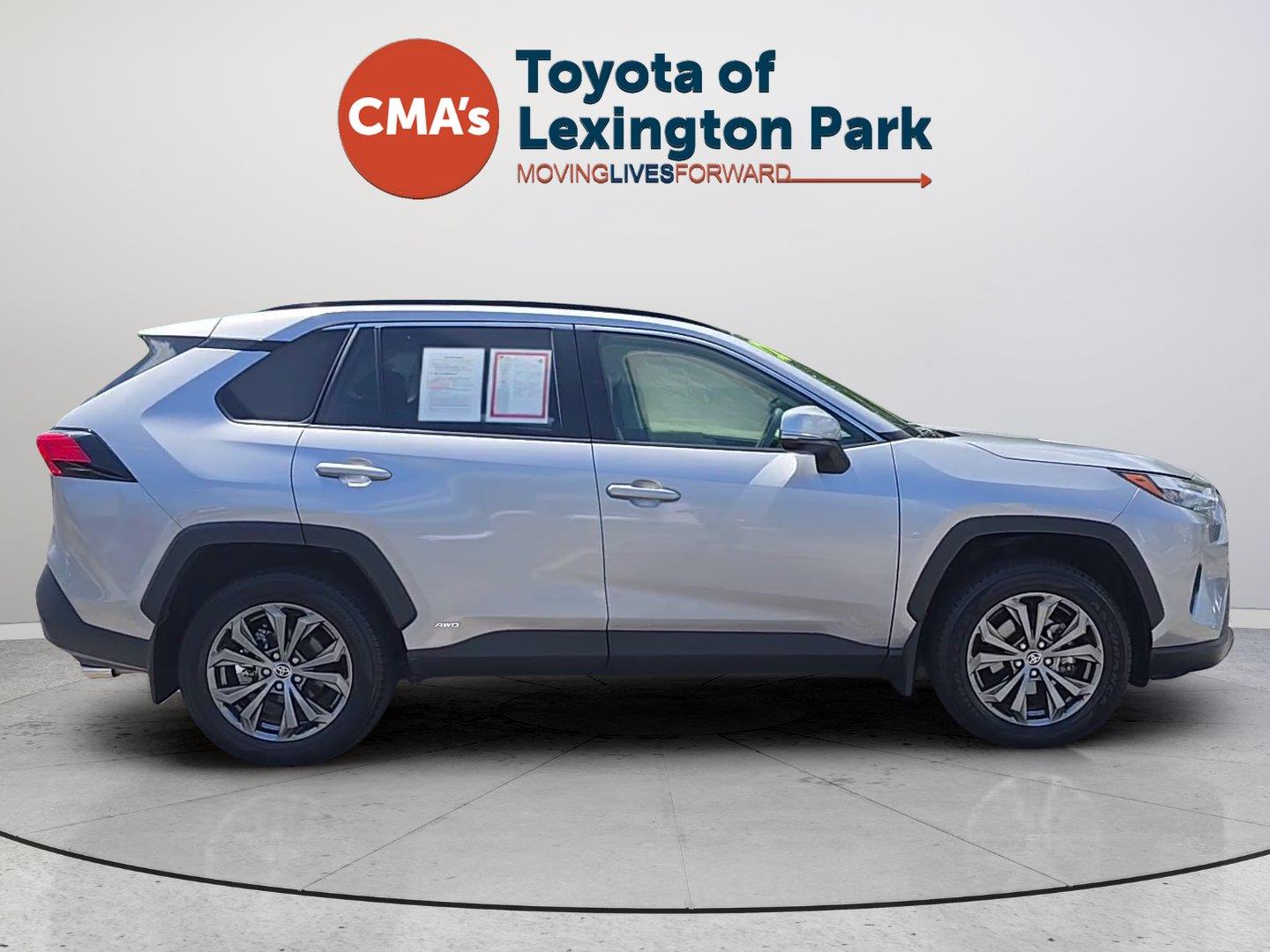 View vehicle photo 6