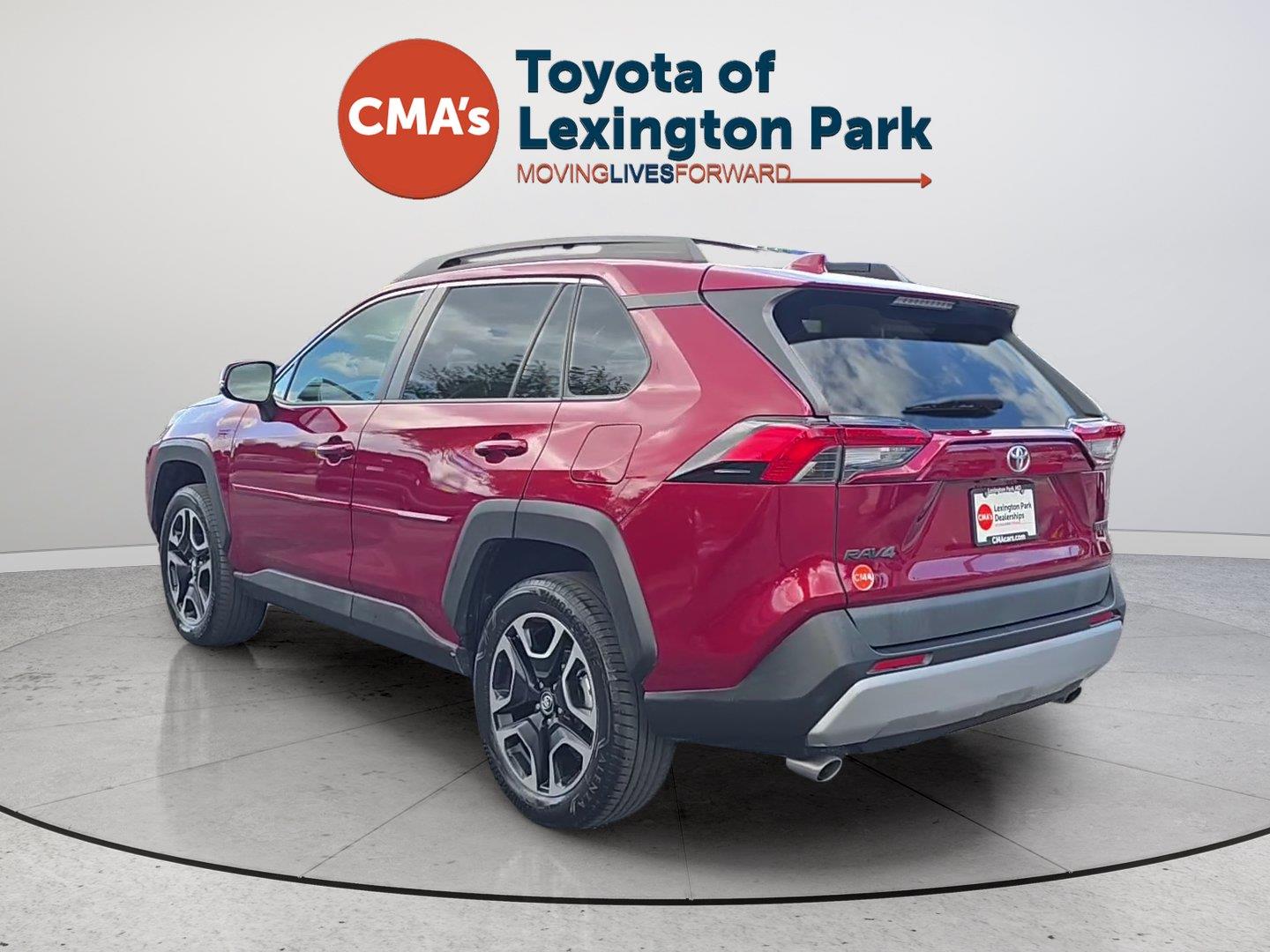 View vehicle photo 3