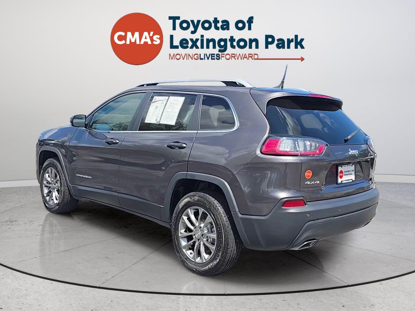 View vehicle photo 3