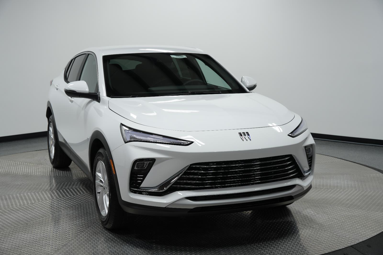 Summit White 2026 Buick Envista SUV / Crossover Front-Wheel Drive 6-Speed Automatic