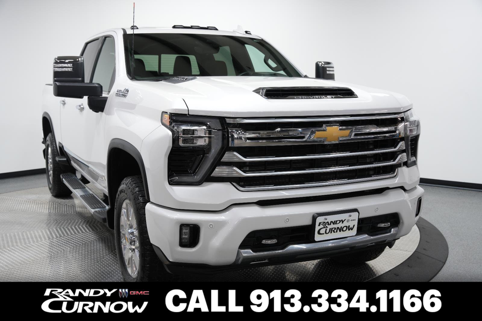White (Iridescent Pearl Tricoat) 2025 Chevrolet Silverado 2500HD High Country Crew Cab 4WD Pickup Truck Four-Wheel Drive Automatic