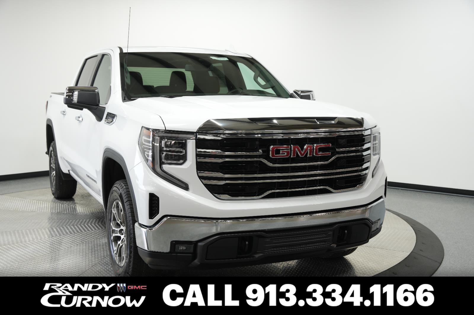 GAZ/White 2026 GMC Sierra 1500 SLT Crew Cab 4WD Pickup Truck Four-Wheel Drive Automatic