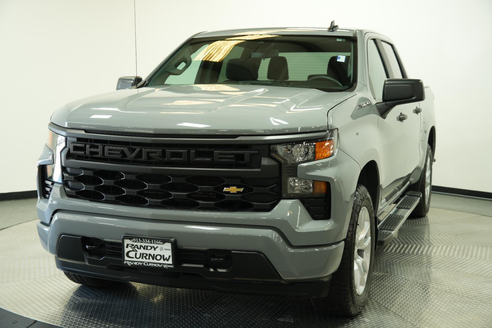 View vehicle photo 3