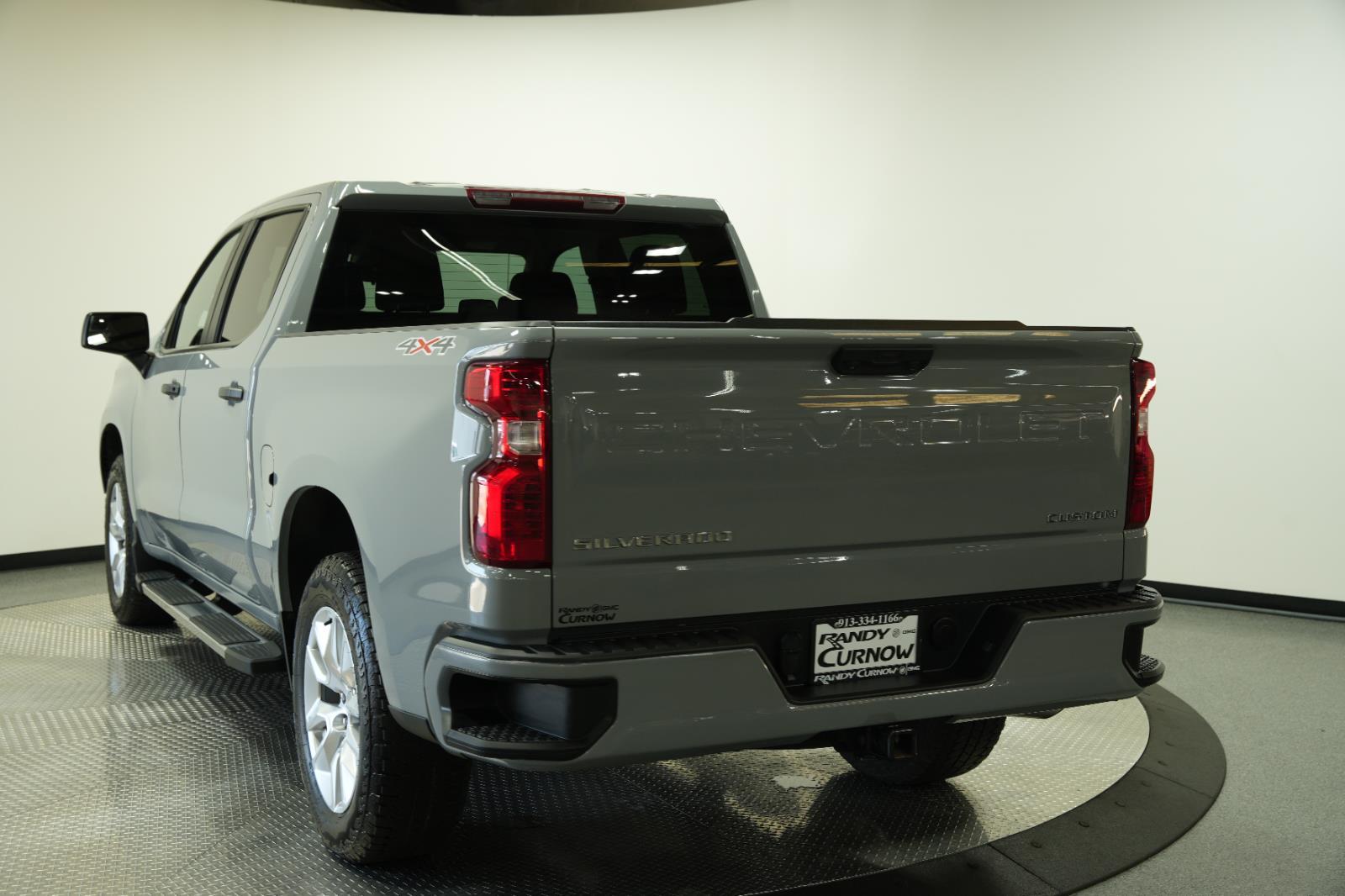 View vehicle photo 6