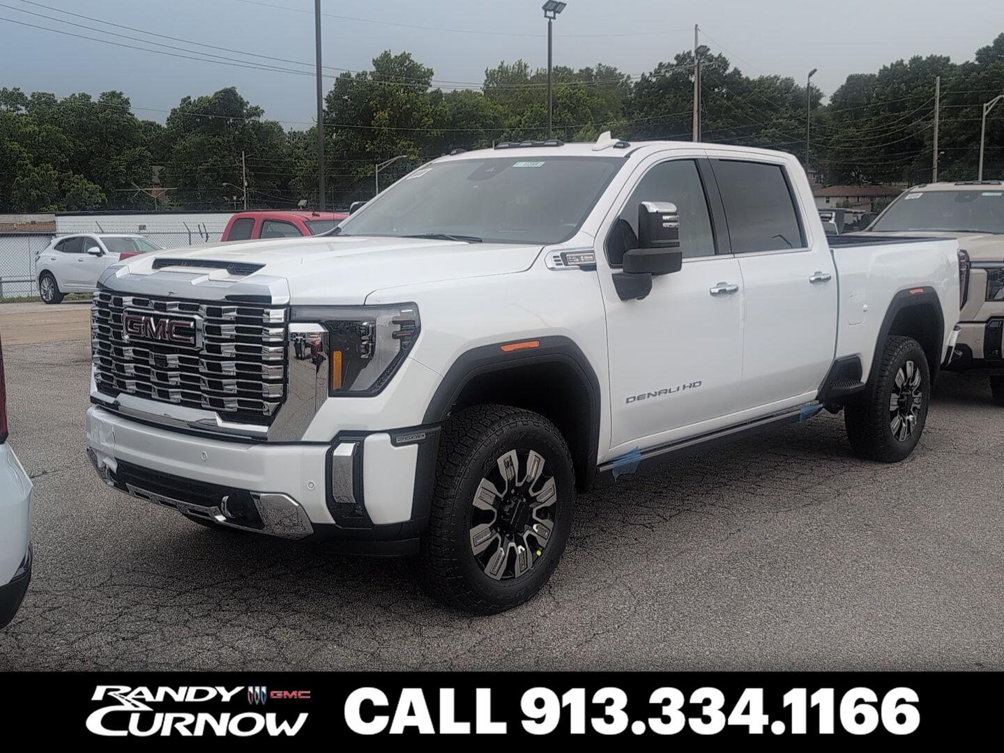 Summit White 2026 GMC Sierra 2500HD Denali Crew Cab 4WD Pickup Truck Four-Wheel Drive Automatic