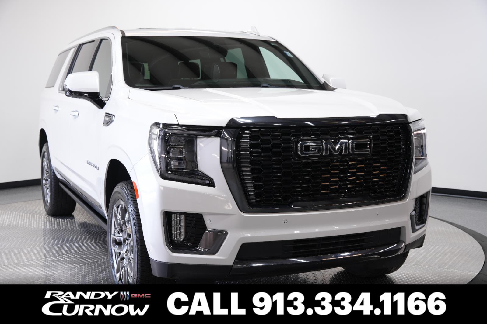 White Frost Tricoat 2024 GMC Yukon XL SUV / Crossover Four-Wheel Drive Automatic
