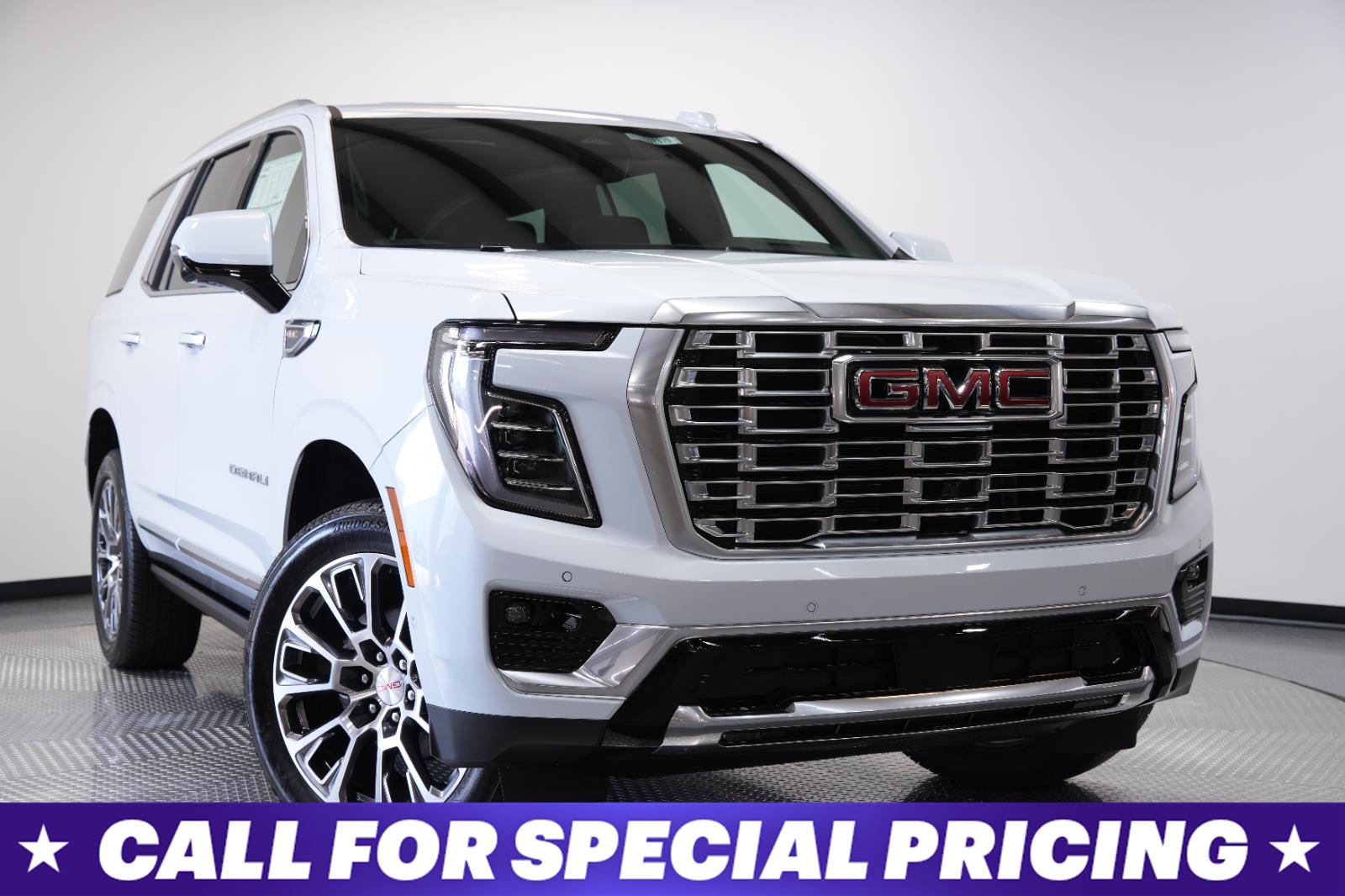 Glacier White Tricoat 2026 GMC Yukon SUV / Crossover Four-Wheel Drive Automatic