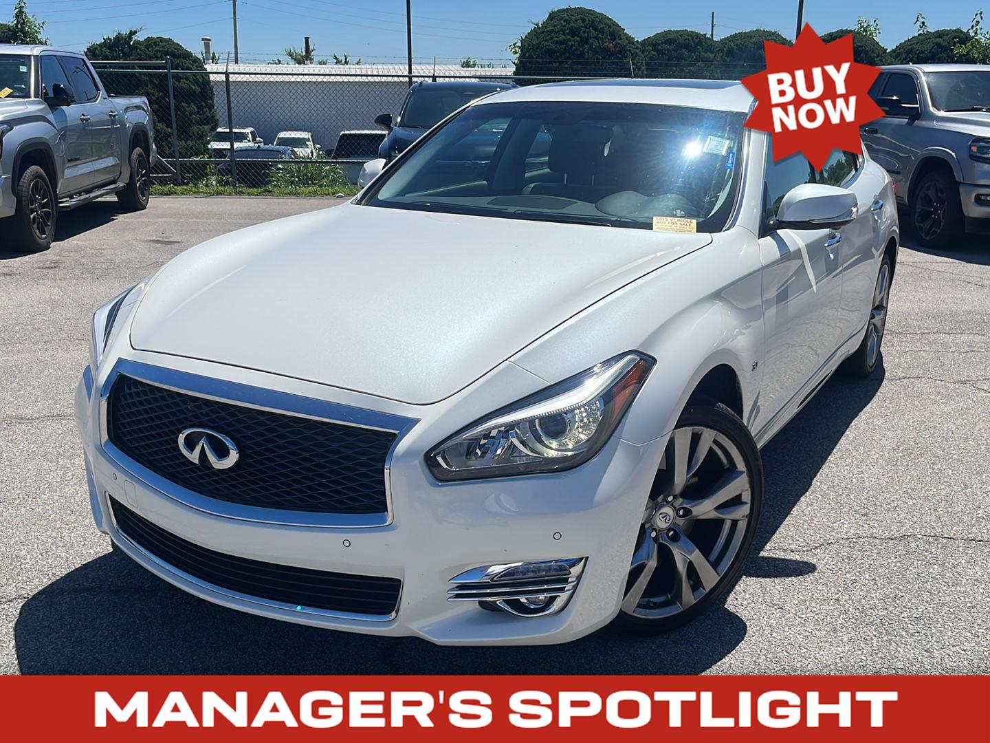 WHI/White 2019 INFINITI Q70L 3.7 Luxe AWD Sedan All-Wheel Drive 