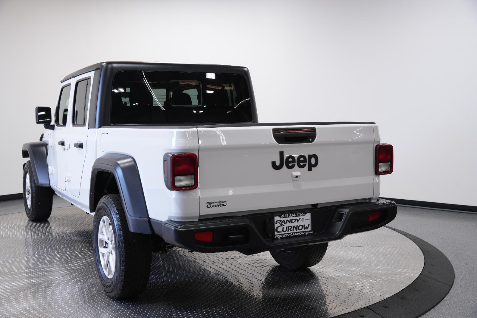 View vehicle photo 6
