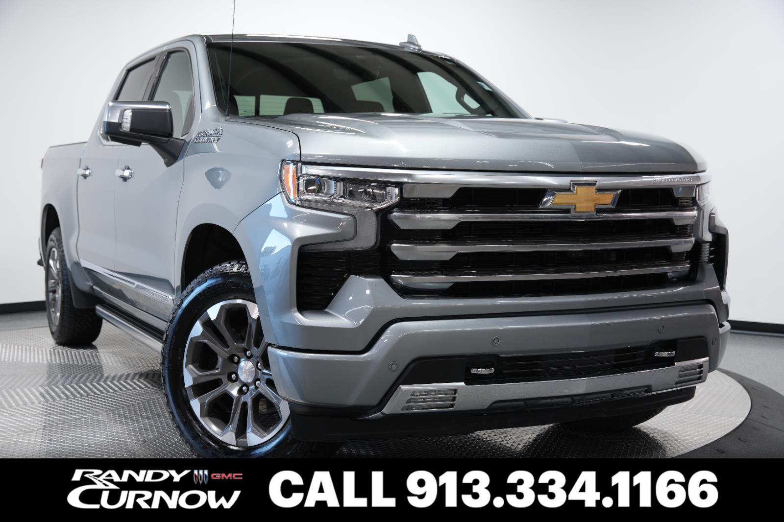 Sterling Gray Metallic 2025 Chevrolet Silverado 1500 Pickup Truck Four-Wheel Drive Automatic