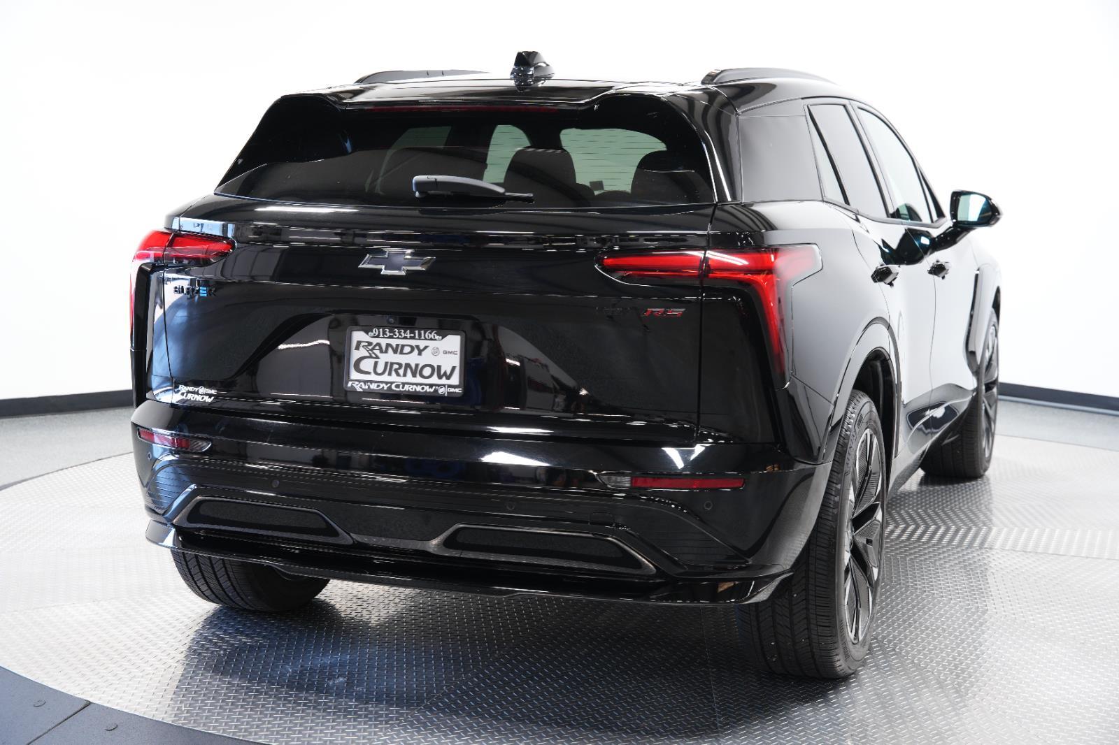 View vehicle photo 7