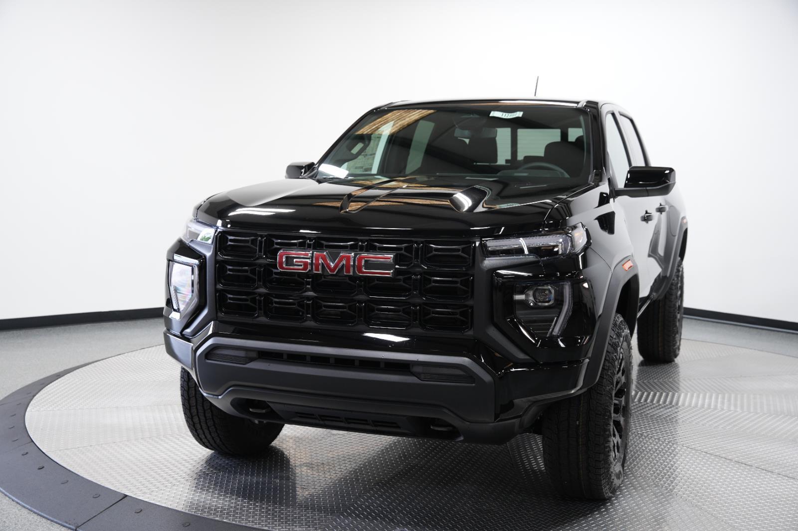 View vehicle photo 3
