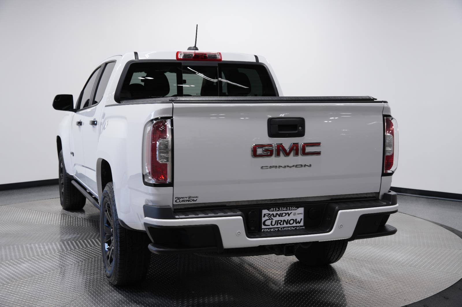 View vehicle photo 4
