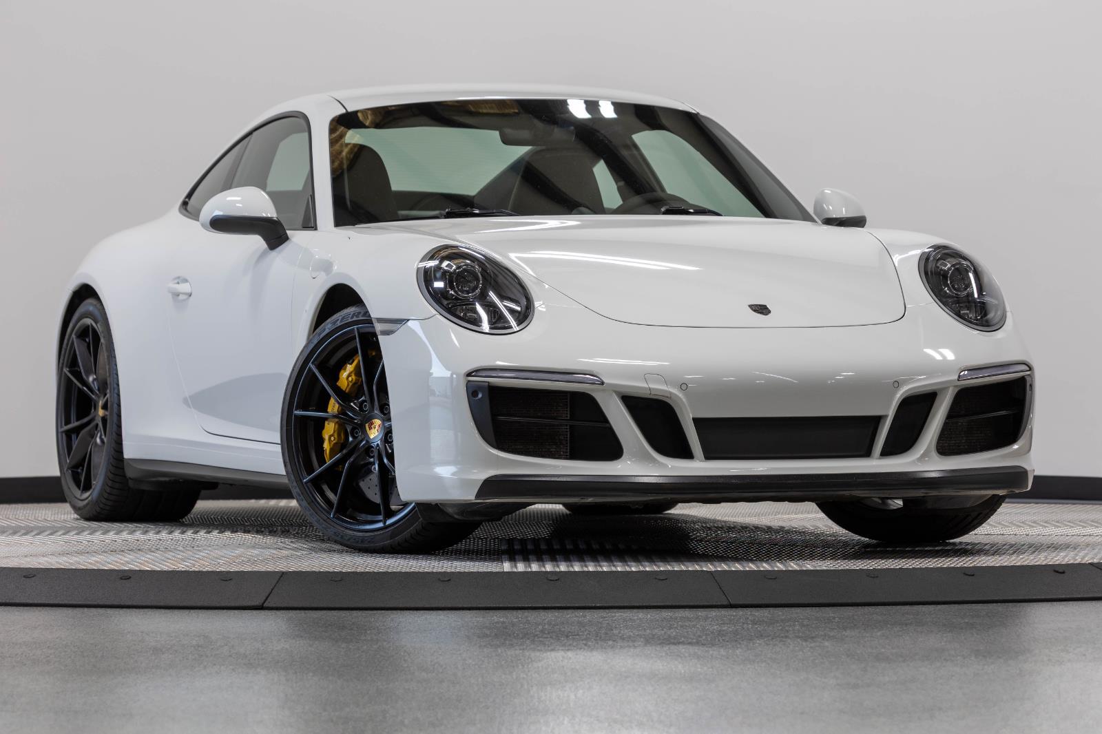 2019 Porsche 911 Carrera GTS Coupe RWD