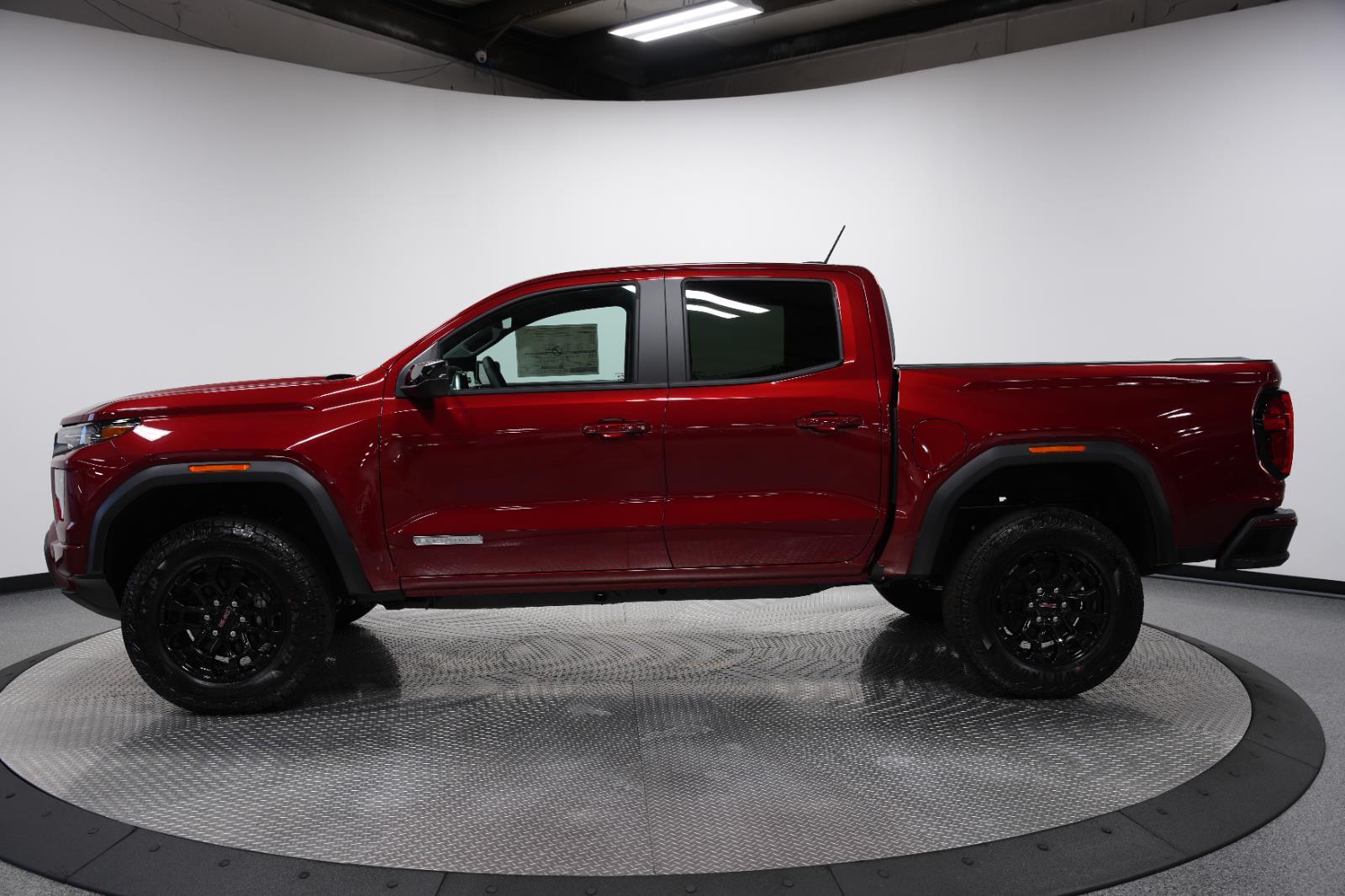View vehicle photo 4