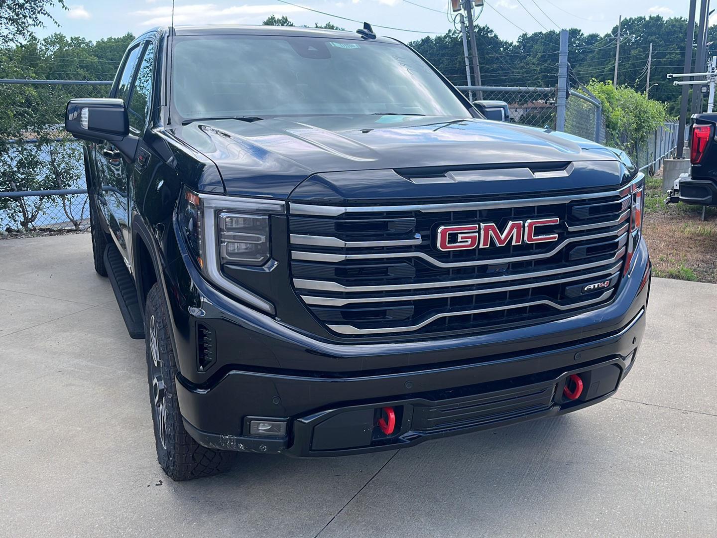 Onyx Black 2026 GMC Sierra 1500 Pickup Truck Four-Wheel Drive Automatic