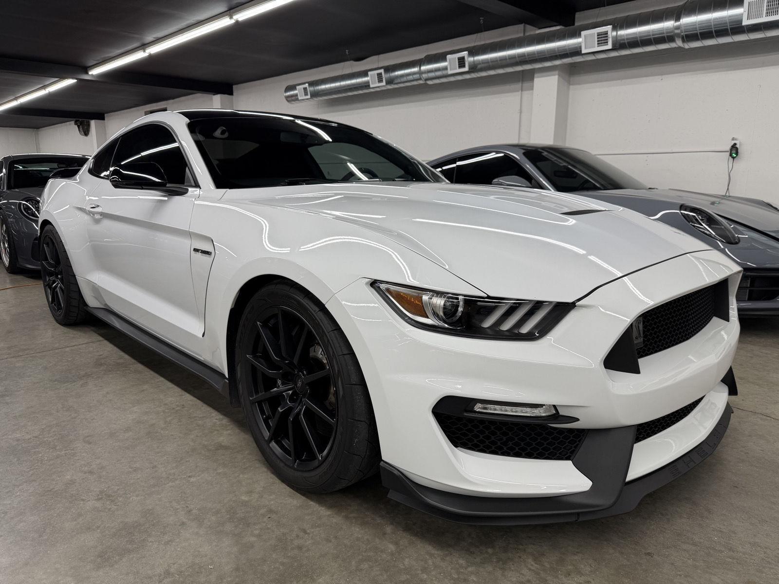 2017 Ford Mustang Shelby GT350 Fastback RWD