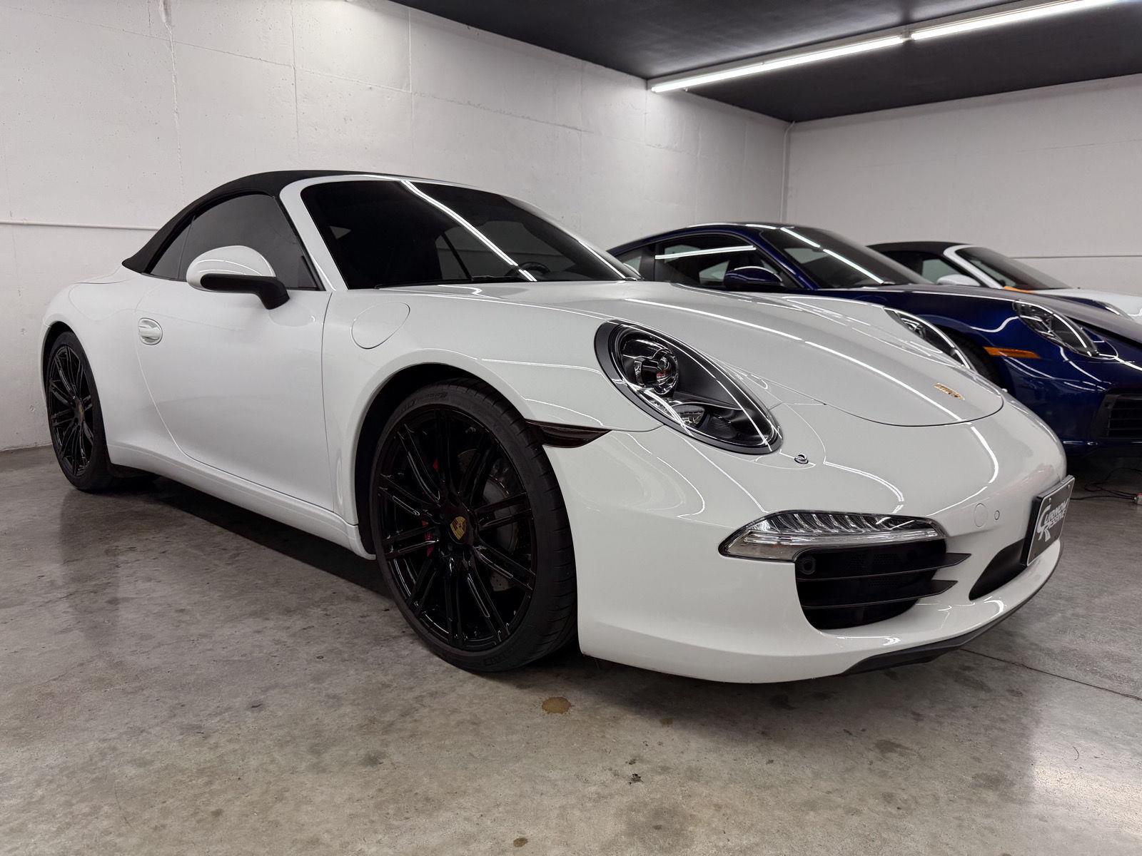 White 2016 Porsche 911 Convertible Rear-Wheel Drive Automatic