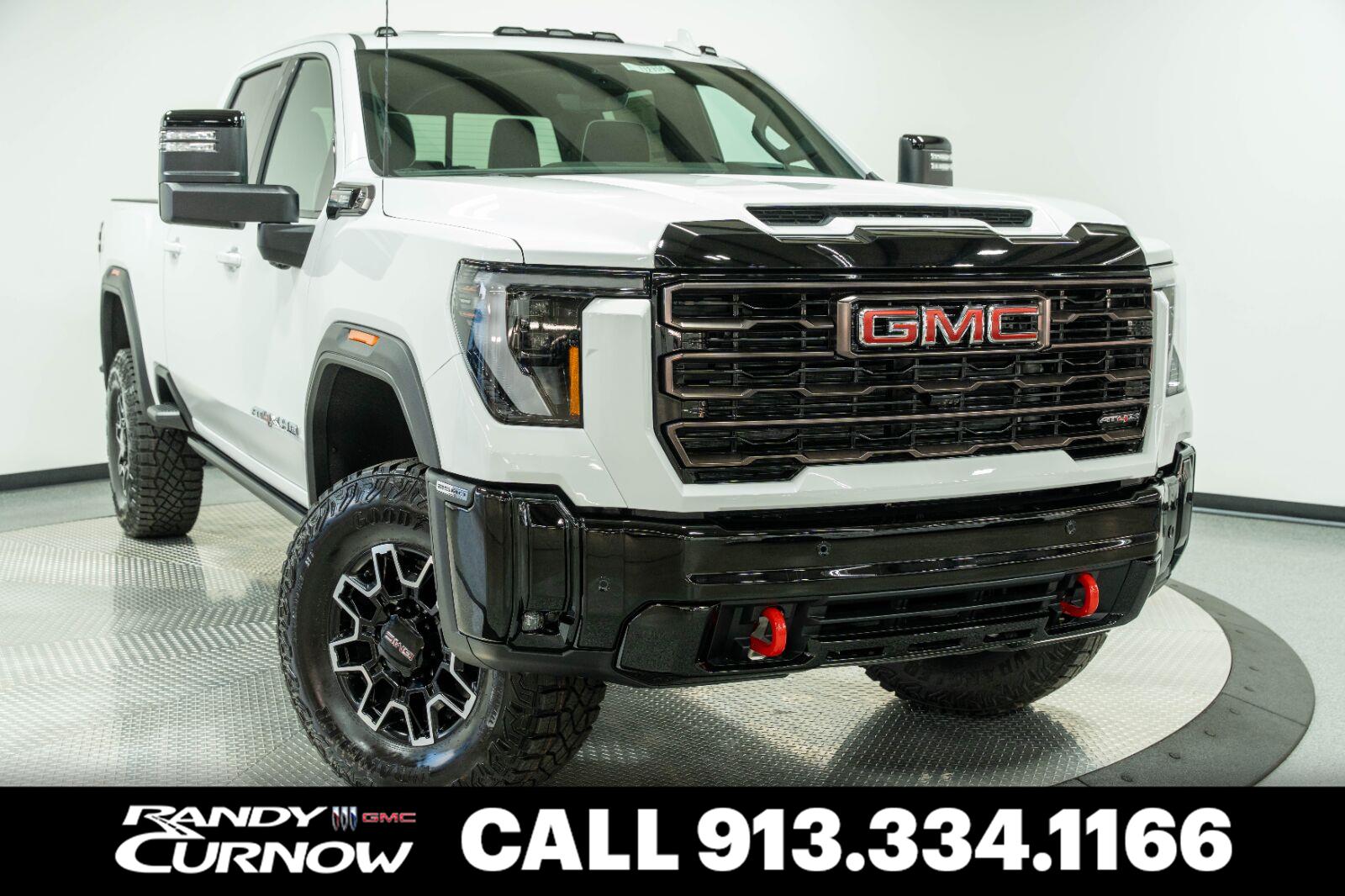 GAZ/White 2026 GMC Sierra 2500HD Pickup Truck Four-Wheel Drive Automatic