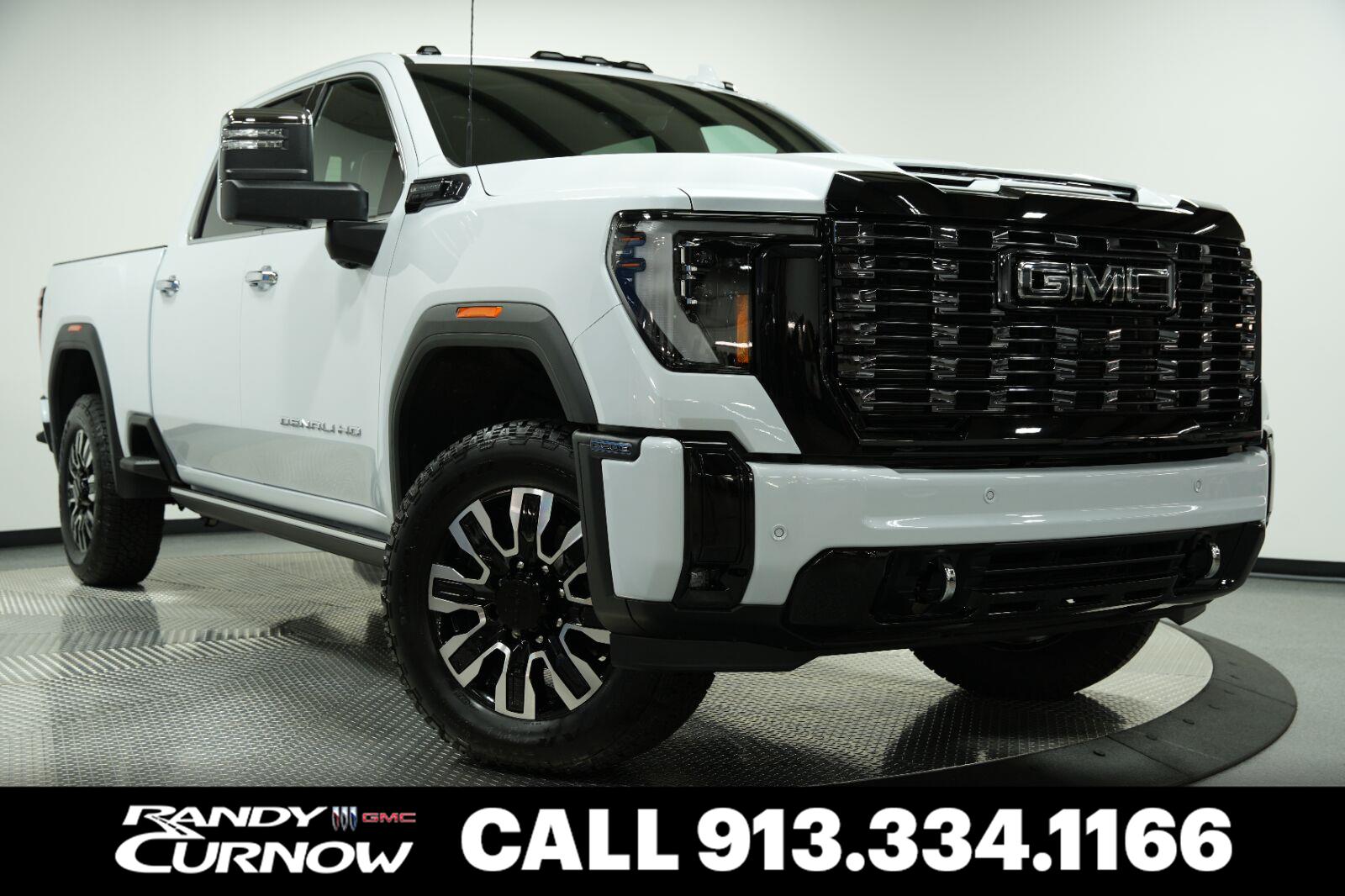 Glacier White Tricoat 2026 GMC Sierra 2500HD Pickup Truck Four-Wheel Drive Automatic
