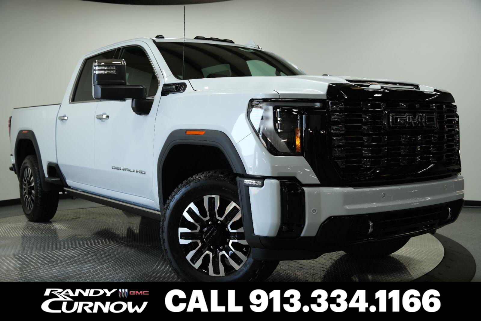 Glacier White Tricoat 2026 GMC Sierra 2500HD Pickup Truck Four-Wheel Drive Automatic