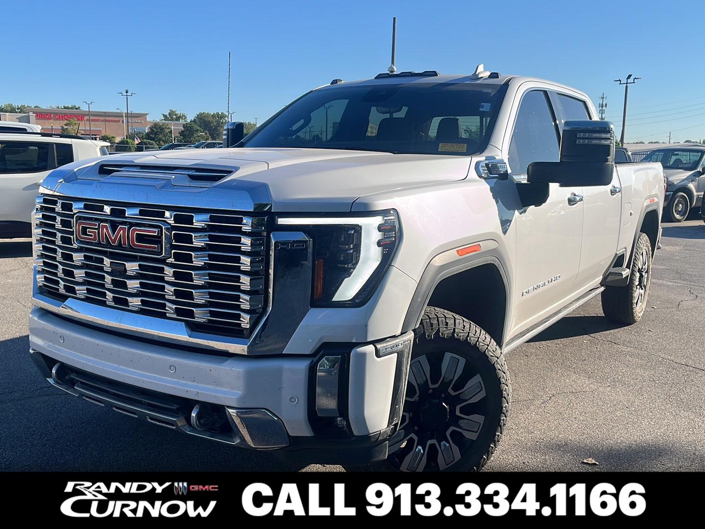 White Frost Tricoat 2024 GMC Sierra 2500HD Pickup Truck Four-Wheel Drive Automatic