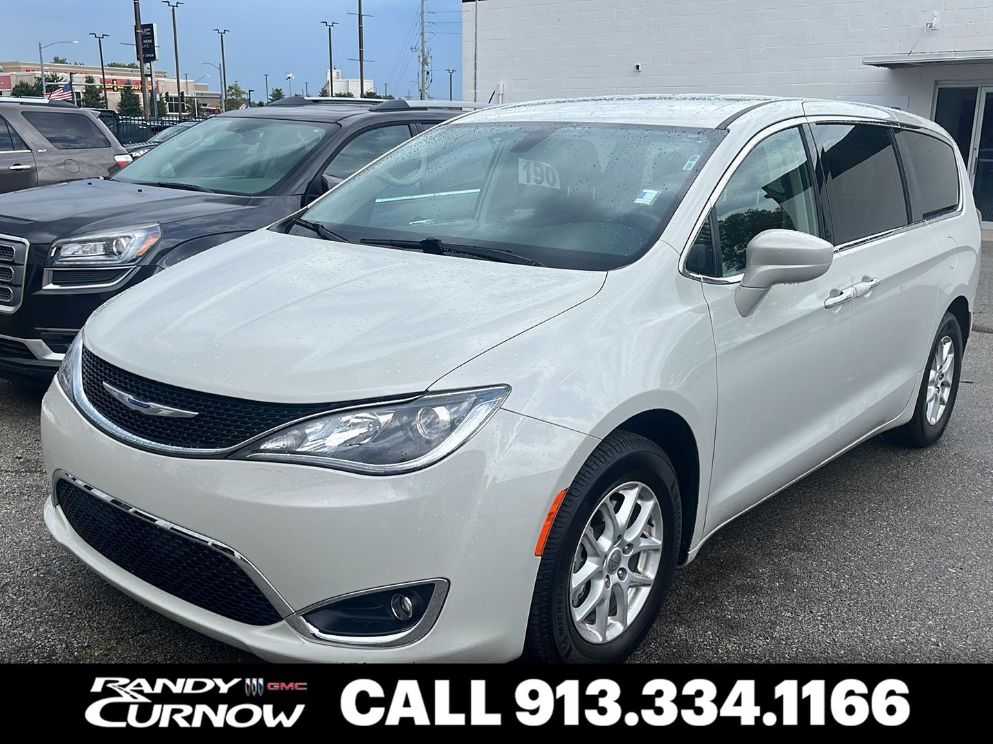 Luxury White Pearlcoat 2020 Chrysler Pacifica Minivan Front-Wheel Drive 9-Speed Automatic
