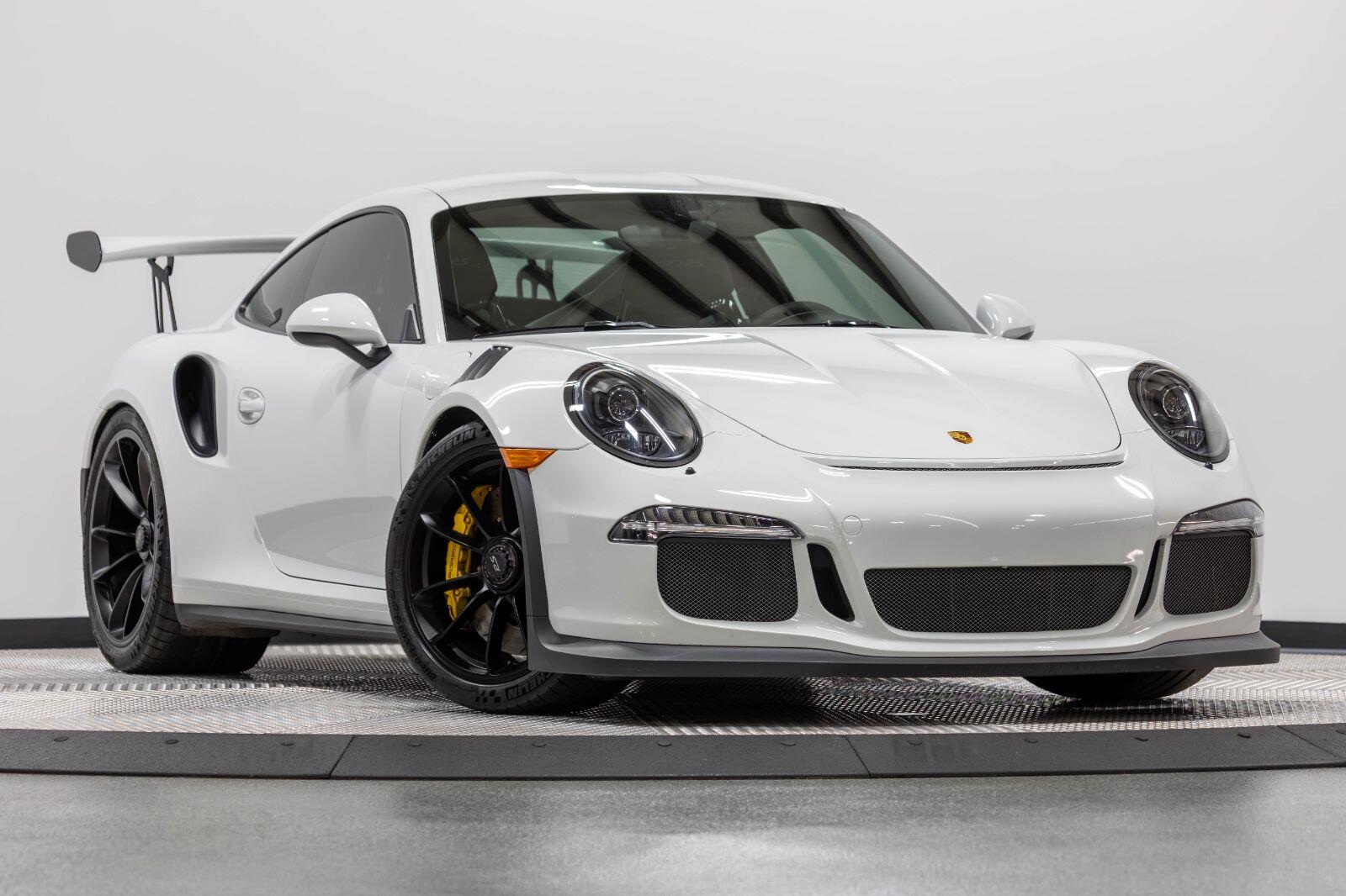 White 2016 Porsche 911 Coupe Rear-Wheel Drive Automatic