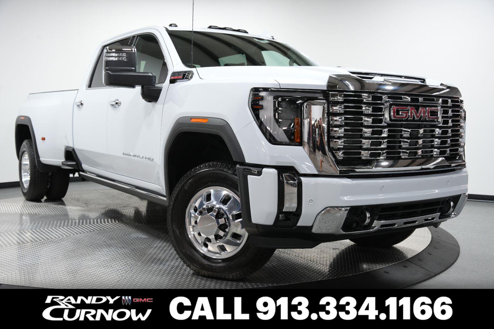 Glacier White Tricoat 2026 GMC Sierra 3500HD Pickup Truck Four-Wheel Drive Automatic
