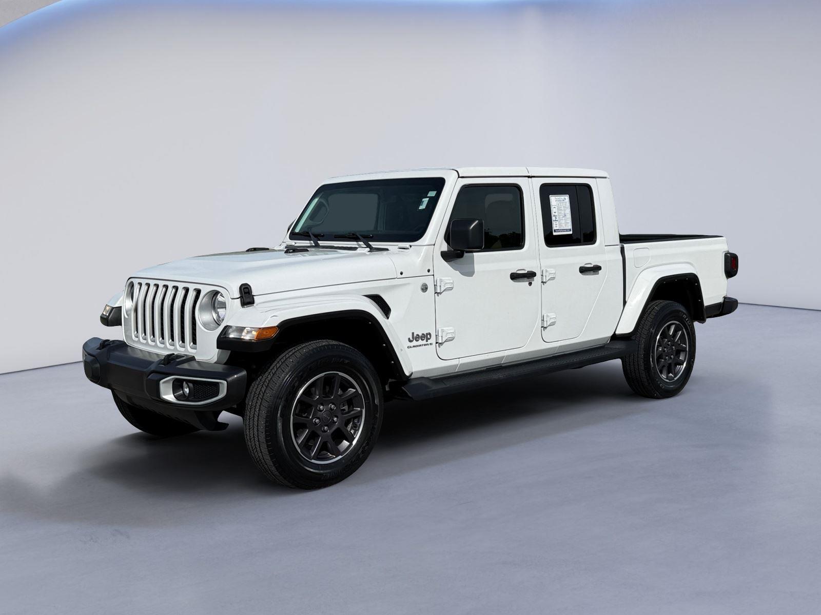 Bright White Clearcoat 2023 Jeep Gladiator Overland Crew Cab 4WD Pickup Truck Four-Wheel Drive 8-Speed Automatic