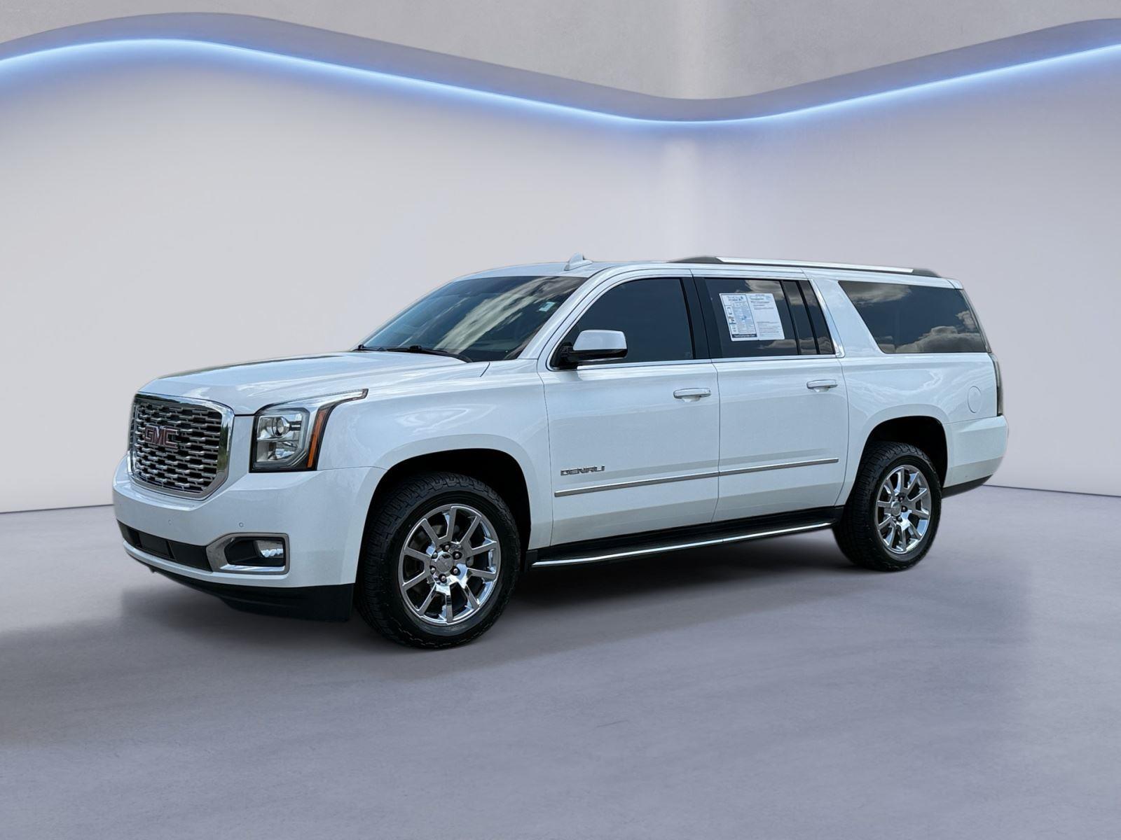 White Frost Tricoat 2018 GMC Yukon XL SUV / Crossover Four-Wheel Drive