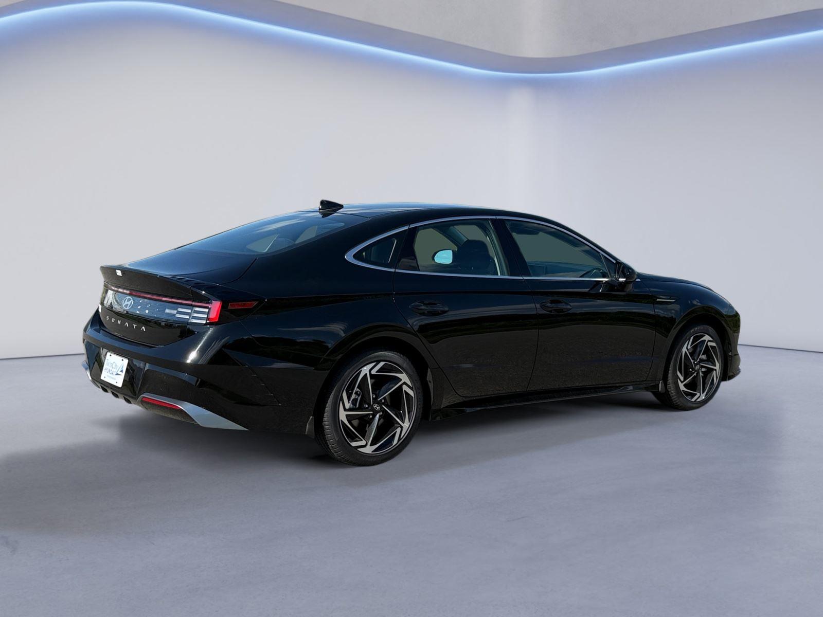 Abyss Black 2026 Hyundai Sonata Sedan Front-Wheel Drive Automatic