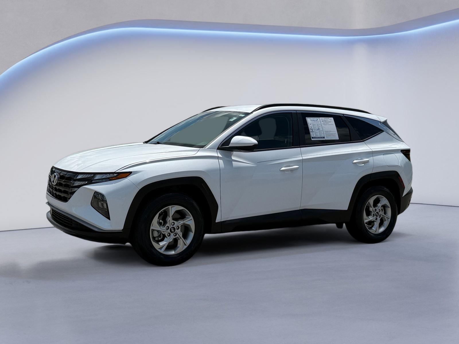 White Pearl 2024 Hyundai Tucson SUV / Crossover Front-Wheel Drive Automatic