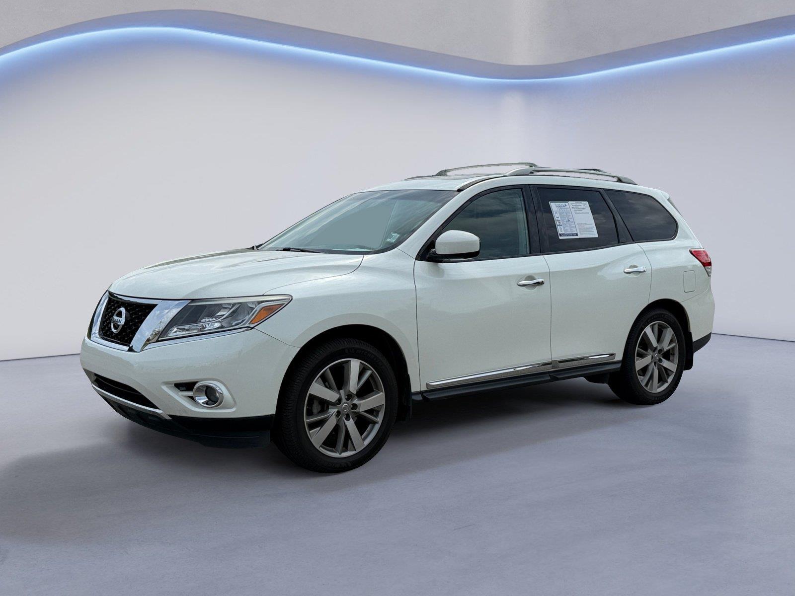 Pearl White 2016 Nissan Pathfinder SUV / Crossover Four-Wheel Drive Continuously Variable Transmission