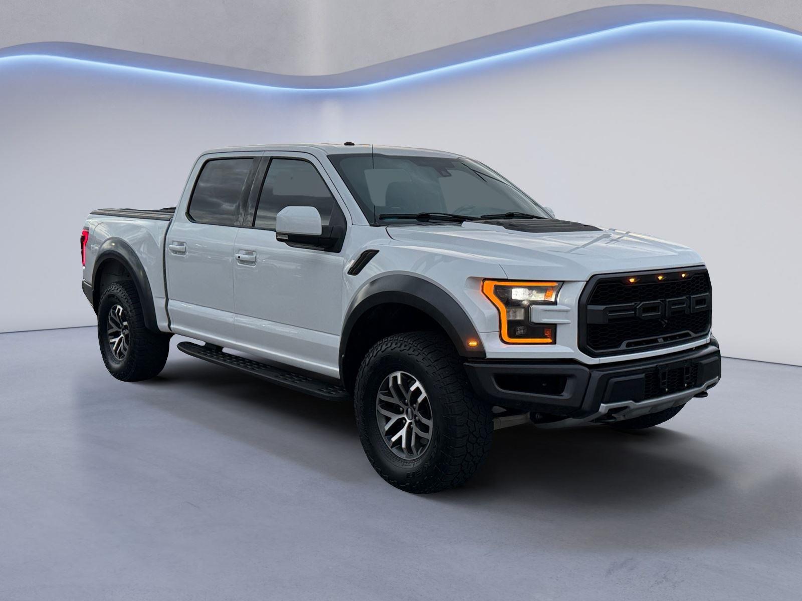 2017 Ford F-150 Raptor SuperCrew 4WD