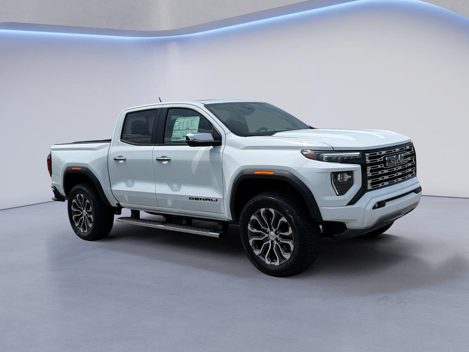 Summit White 2026 GMC Canyon Pickup Truck Four-Wheel Drive 8-Speed Automatic