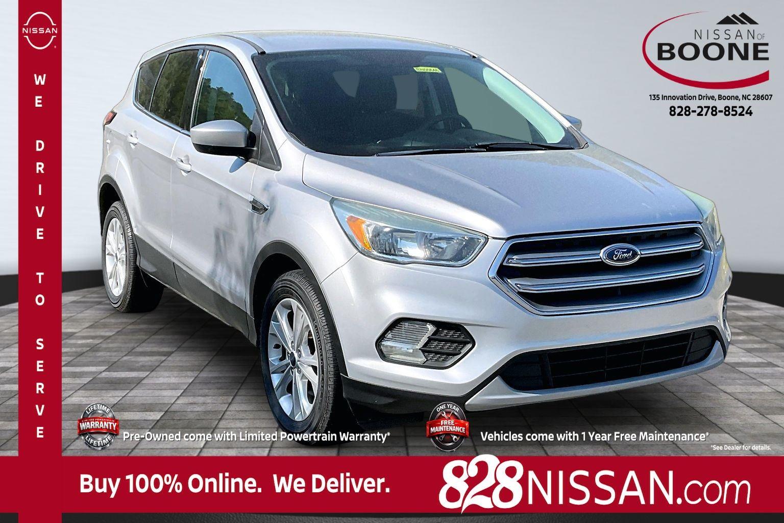 Ingot Silver Metallic 2017 Ford Escape SE FWD SUV / Crossover Front-Wheel Drive 6-Speed Automatic