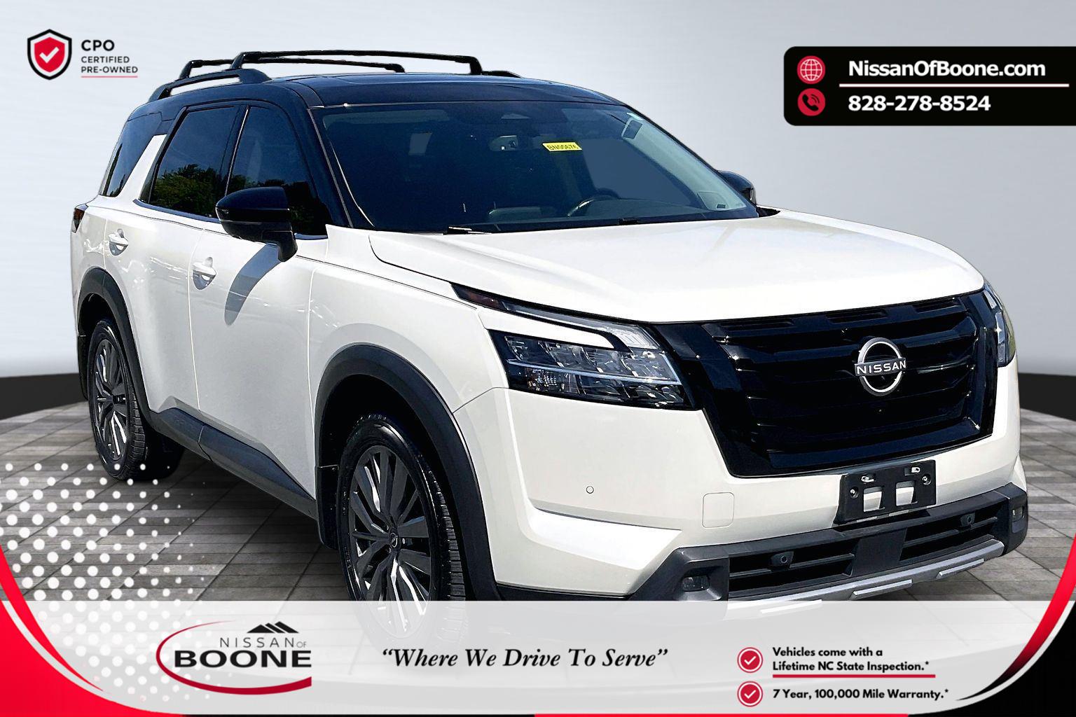 Pearl White Tricoat/Super Black 2023 Nissan Pathfinder SUV / Crossover All-Wheel Drive Automatic