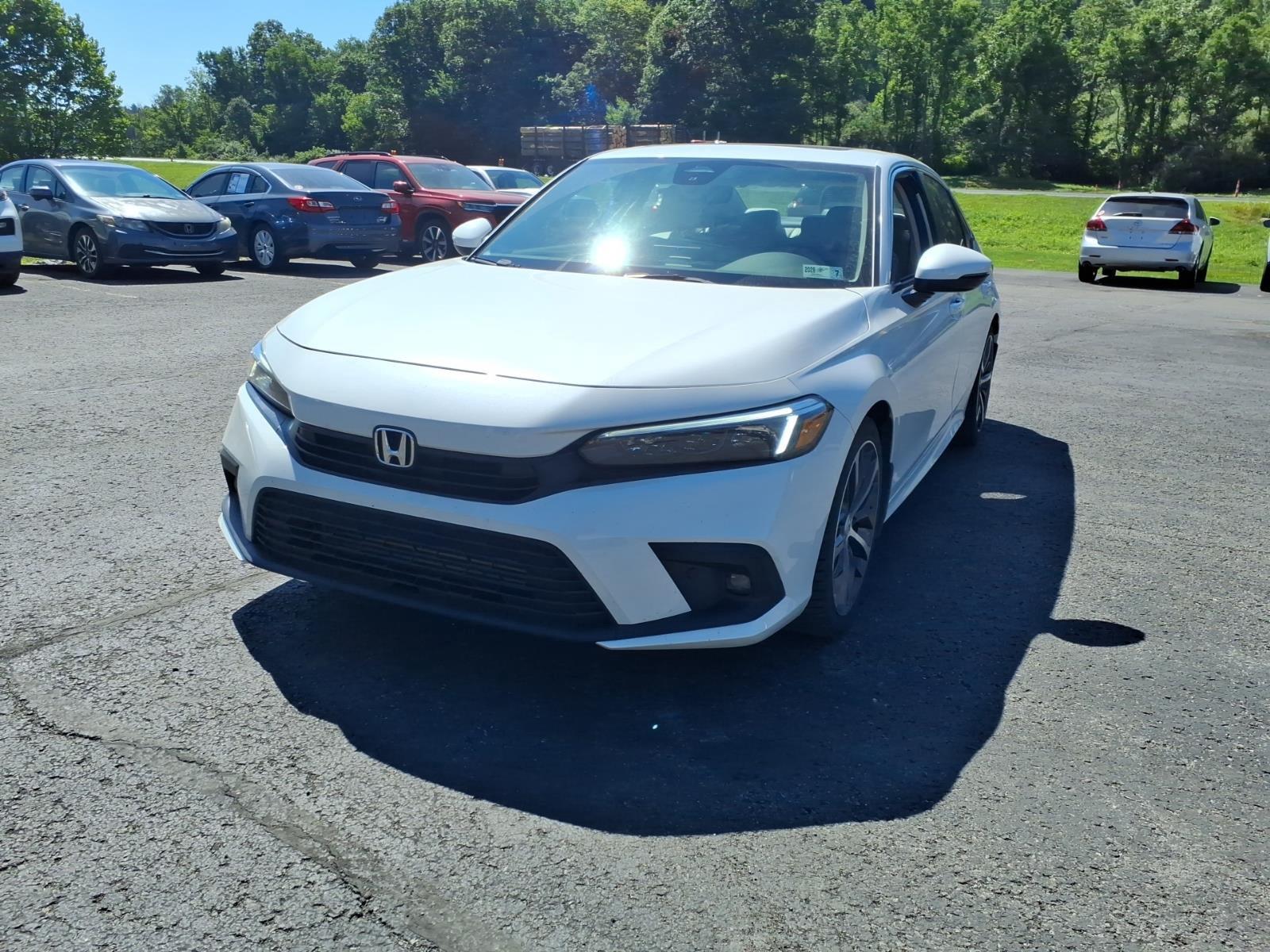 Platinum White Pearl 2024 Honda Civic Sedan Front-Wheel Drive 7-Speed CVT